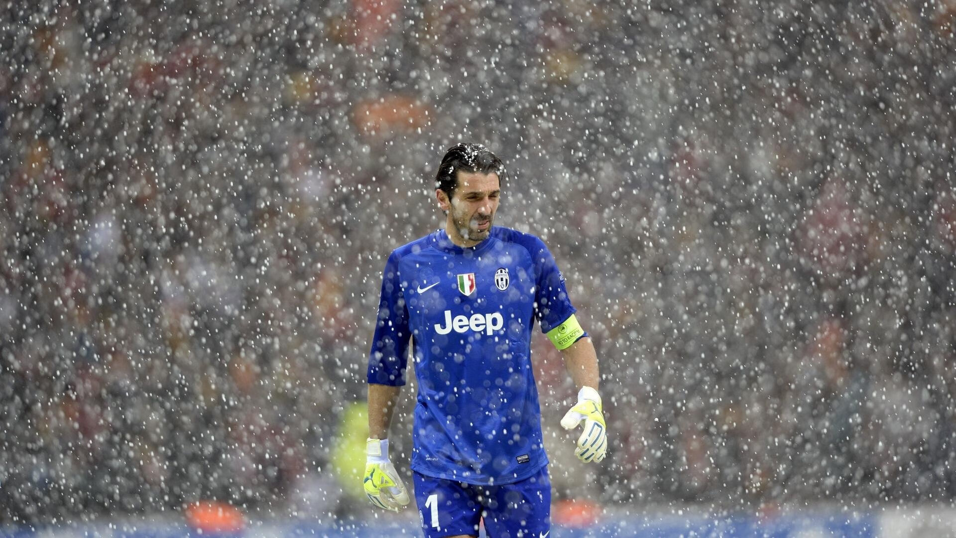 欧冠小组赛：曼城锁定头名后大轮换 青训小将迎来欧冠首发机会